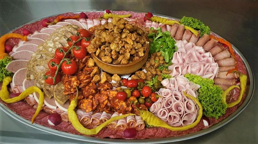 Restauracia Penzion Na Mlyne Stará Turá Kültér fotó
